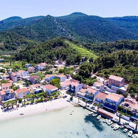 아파트 Dalmatin Uljana - Two-bedroom 1 Žuljana