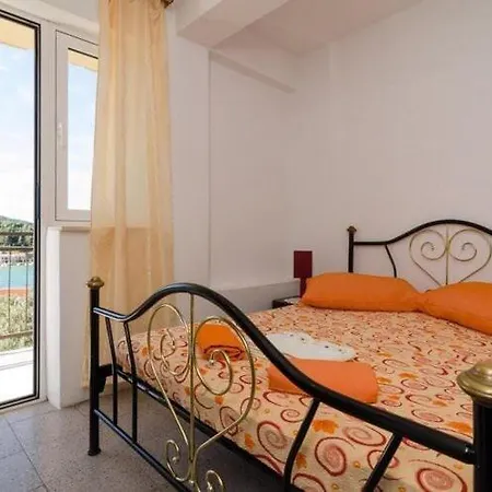 Apartment Dalmatin Uljana - Two-bedroom 1 Zuljana